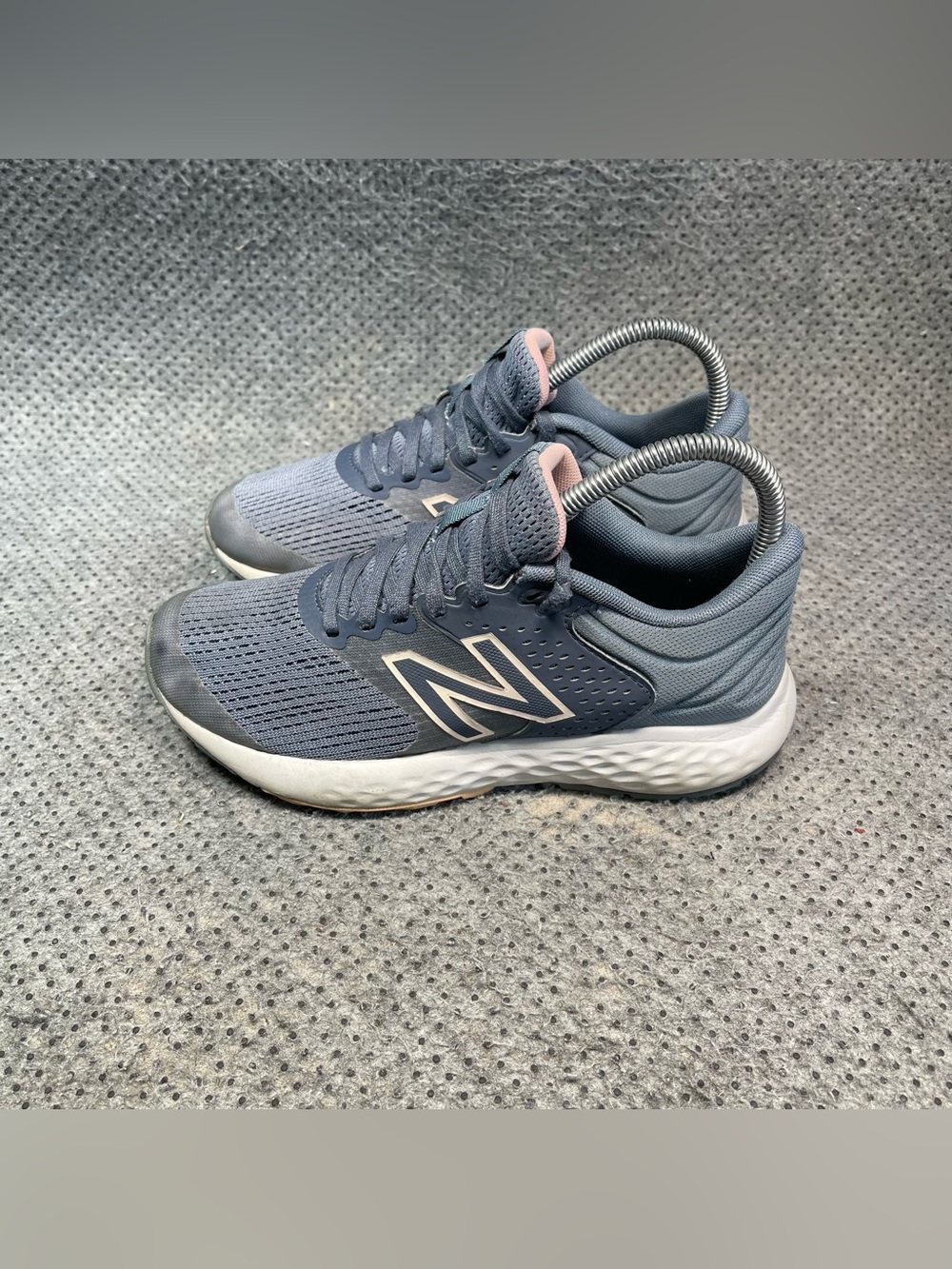 New Balance 520 v7 Blue Running Shoes Size 6.5 Women’s